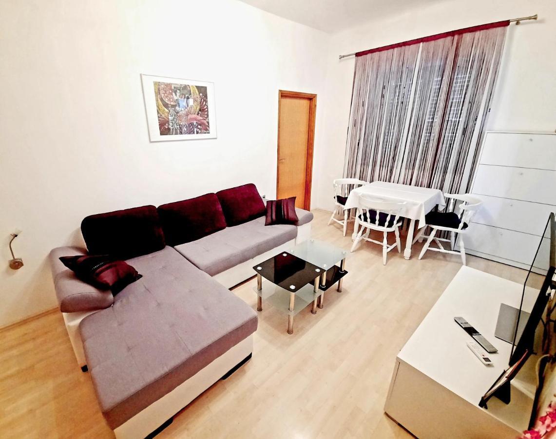 Apartment Ory Near The City Center With Free Parking Pula Dış mekan fotoğraf