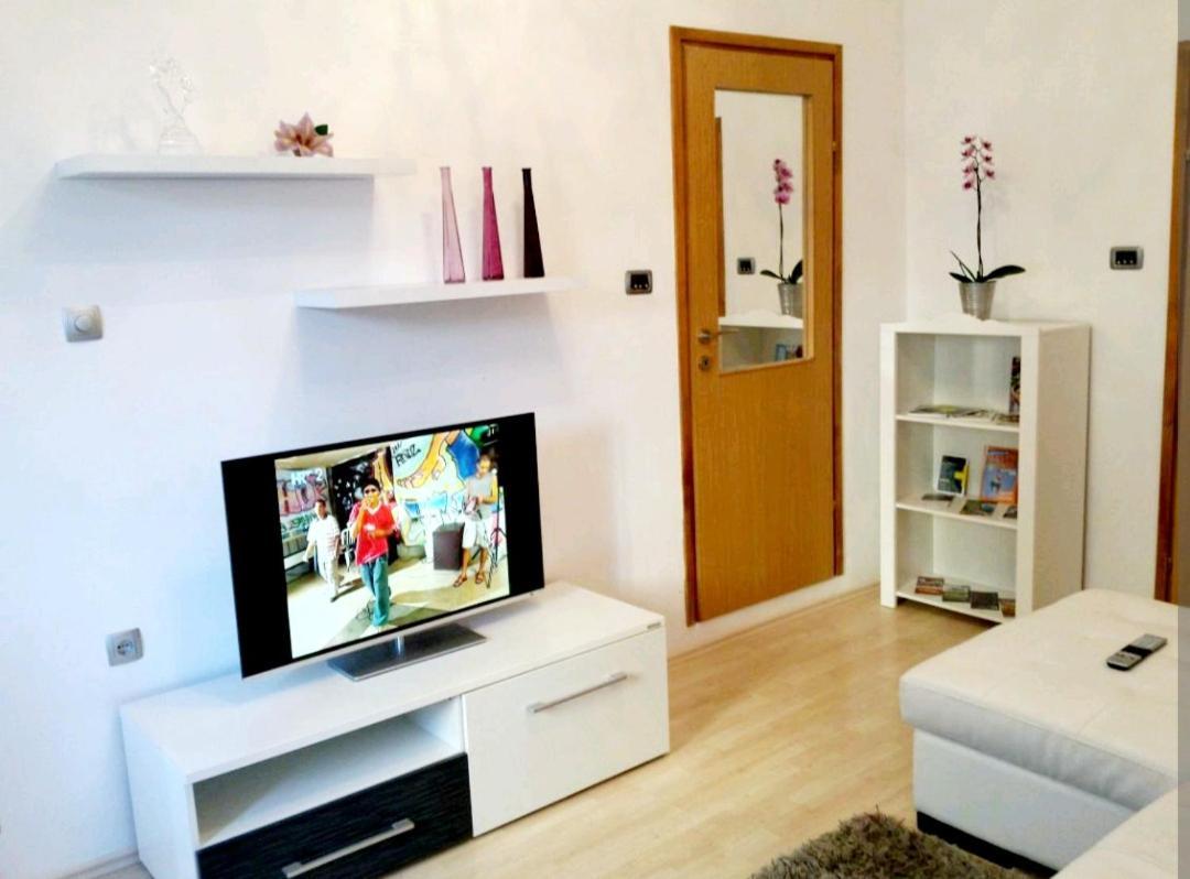 Apartment Ory Near The City Center With Free Parking Pula Dış mekan fotoğraf
